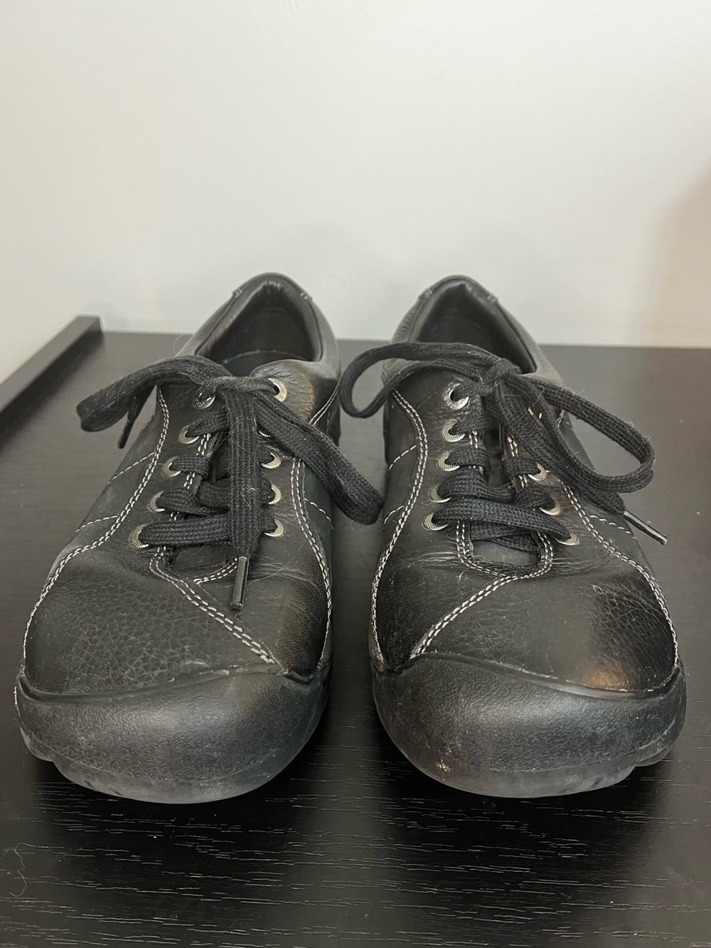Keen Presidio Black Leather Walking Shoes Women’s 10